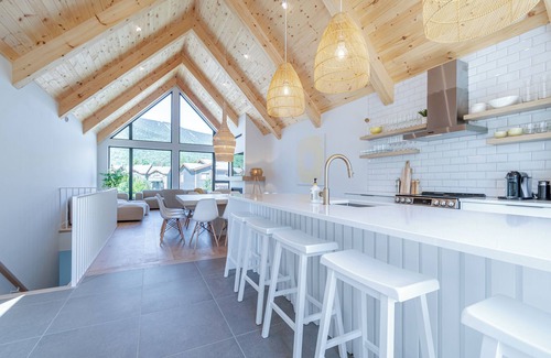 Beaupre Chalet De Esquí | SOFA VILLAS | 106 | Cozy Chalet at the Ste-Anne Mountain