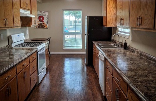 Fayetteville Casa | SOFAY HOME UofA - Razorback Greenway - Dickson St