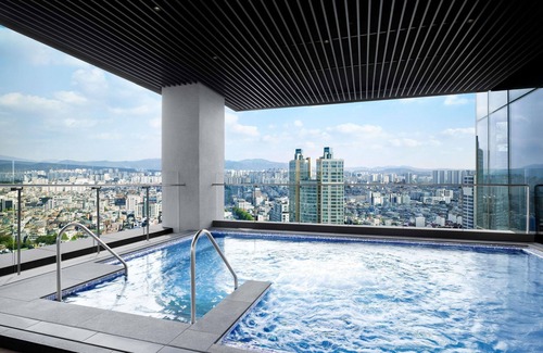 Sincheon-dong Hotel | Sofitel Ambassador Seoul Hotel & Serviced Residences