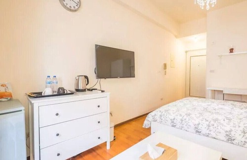 West District Apartamento | Departamento SOGO / CMP Block Museum of Arts / FengjiaNightMarket / Blooming JAZZ