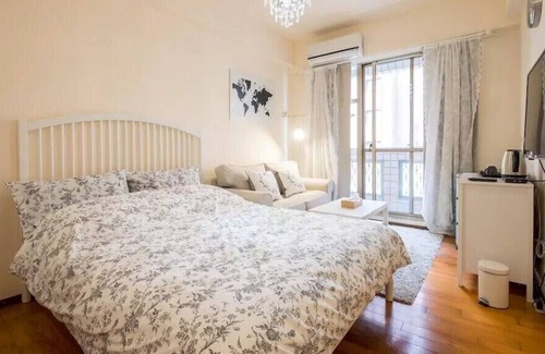West District Apartamento | Departamento SOGO / CMP Block Museum of Arts / FengjiaNightMarket / Blooming JAZZ