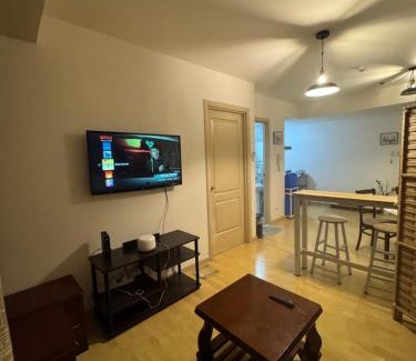 Highway Hills Apartamento | SOHO Central 1 Bedroom with Balcony near MRT EDSA SHAW PIONEER Greenfields SM Megamall Ortigas