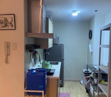 Highway Hills Apartamento | SOHO Central 1 Bedroom with Balcony near MRT EDSA SHAW PIONEER Greenfields SM Megamall Ortigas