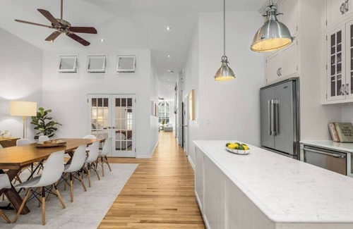 SoHo Apartamento | Soho Place by StayHaus | Luxe 2BR Full-Floor Loft