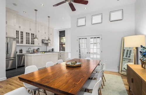 SoHo Apartamento | Soho Place by StayHaus | Luxe 2BR Full-Floor Loft