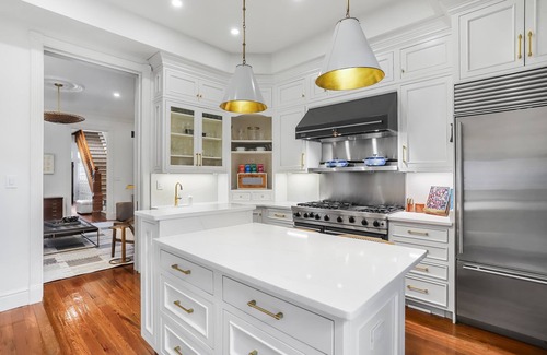 Capitol Hill Casa | Sojourn Grand Jewel w/Chef's Kitchen near Capitol