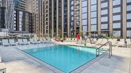 North Rosslyn Apartamento | Sojourn Rosslyn Gym Pool Rooftop & Free Parking