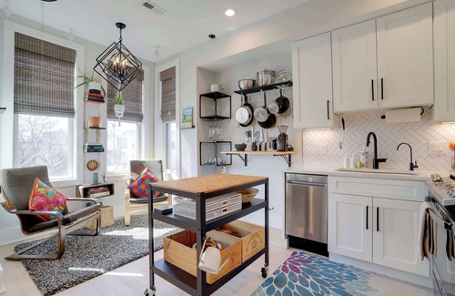 Bloomingdale Apartamento | Sojourn Worldly 1 BR 2 BA, 2 Blocks to Shaw Metro