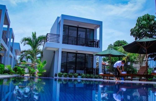 Kampot Hotel | Sokhom Bungalow