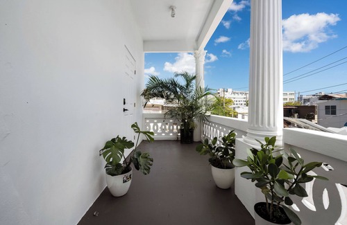 Hipodromo Apartamento | Sol - Acogedor Refugio en Santurce — Cálido y Estiloso