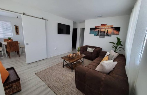Coral Way Apartamento | Sol Miami #1 with free parking on premises