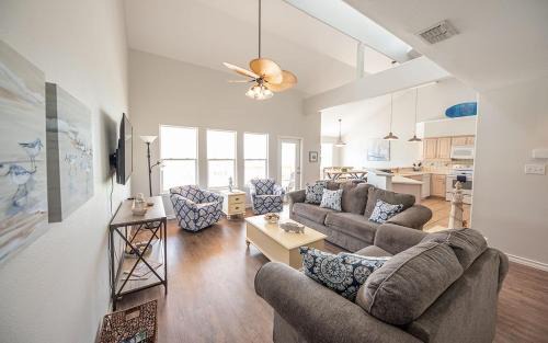 Sand Point Casa | Sol Searcher