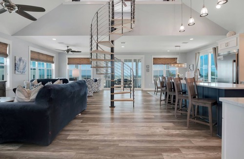 Bay County Casa | Sol-Y-Mar: Stunning New Build Sugar Sands Home: Sleeps 10, Pet Friendly!