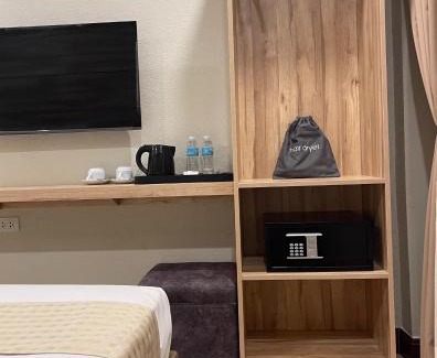 Laoag Hotel | Sola Hotel and Sola Bed & Breakfast