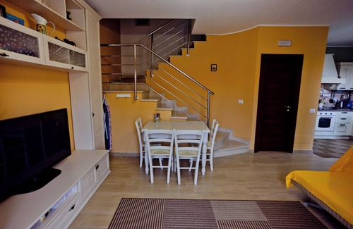 Vibo Marina Apartamento | Solar house with garden, quiet area 30 meters from the beach