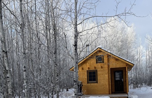 Manitoba Cabina | Solar off-grid with outdoor Pool, Sauna & cross-country ski trails