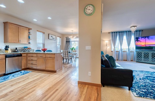 North Creek Casa | SOLAR VILLA: Relocation perfect. Relax here!