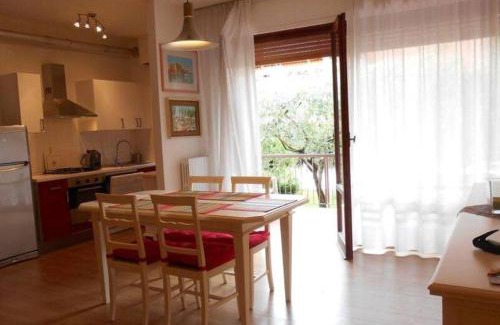 Lazise Old Town Apartamento | Solaris Apartment with swimming pool