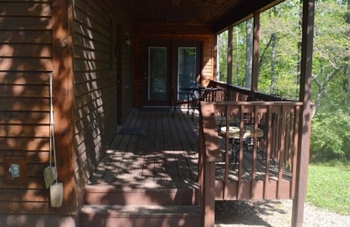 Eckerty Cabina | Cabina solarium de 4 dormitorios y 2 baños # 16 en el lago Patoka en el sur de Indiana