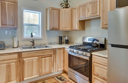 Kalifornsky Cabina | Soldotna Vacation Rental ~ 8 Mi to Kenai River!