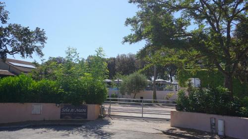 Santa-Maria-Poggio Apartamento | Sole e Mare