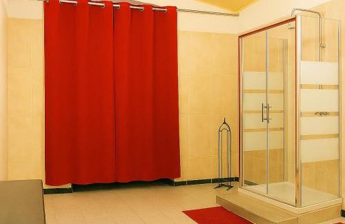 Castelletto Casa | Sole Rosso Pernotto Smart a Genova Porto