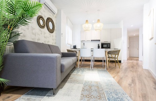 San Roque Apartamento | Soleado y agradable apartamento para 8 con parking
