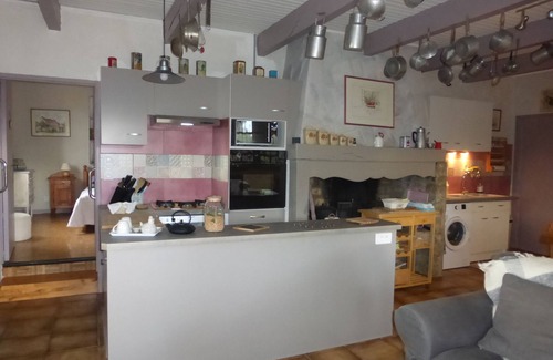 Saint-Hilaire-de-Brethmas Apartamento | Soleil Lotus Gîte aux Pieds des Cévennes