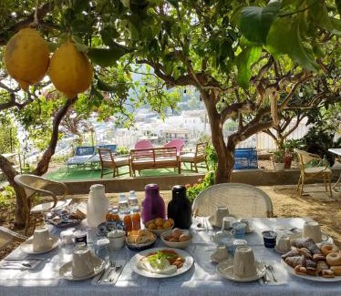 Marina Grande Cama Y Desayuno | Soleluna