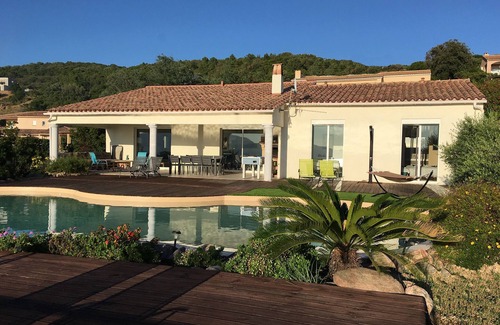Albitreccia Villa | SoleVilla Sole Rossu amueblado 5 * - Vista panorámica al mar ☀️ Piscina climatizada