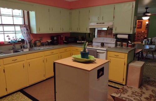 Savannah Casa | SOLID GROUNDS Eclectic house in small town