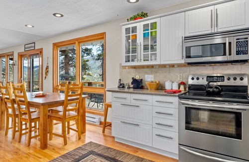 Windcliff Estates Casa | Solitude Vacation Home at Windcliff by RedAwning