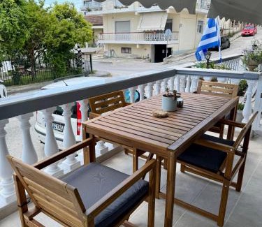 Nea Peramos Apartamento | Solmera