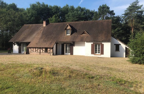 Neuvy-sur-Barangeon Casa | Sologne, large villa amid woods and ponds