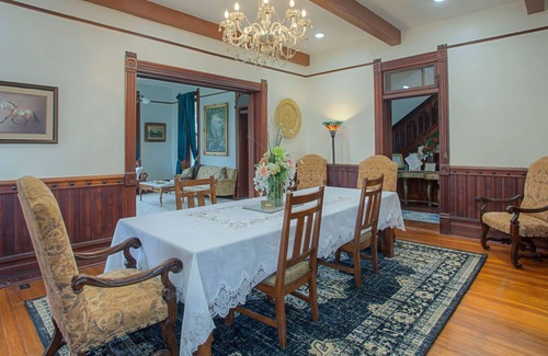Waxahachie Casa | Solon Estate - Historic Stone House circa 1894