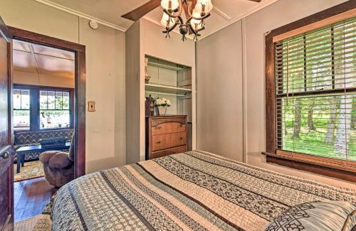Solon Springs Casa | Solon Springs Getaway with Dock and Kayaks!