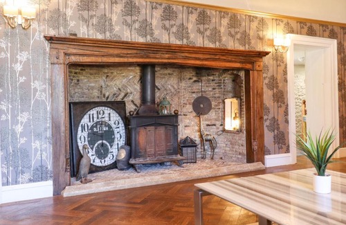 Martin Casa | Solton Manor