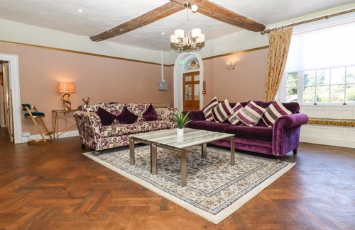 Martin Casa | Solton Manor