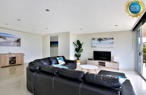 Callala Beach Casa | Solymar I Adjacent to Beach I Pet Friendly