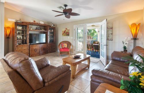 Marathon Casa | Sombrero Sands