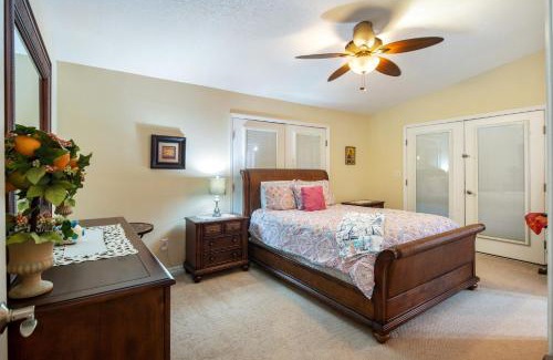 Marathon Casa | Sombrero Sands