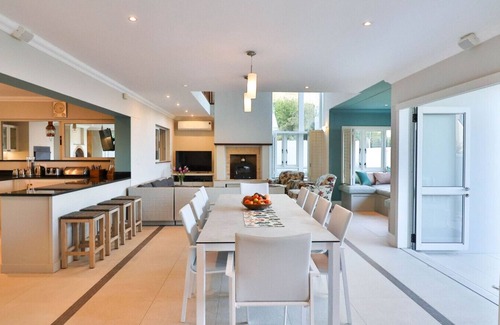 Voelklip Casa | Somer Sout | Contemporary Villa with Splash Pool, Pizza Oven & Mountain Views near Langbaai