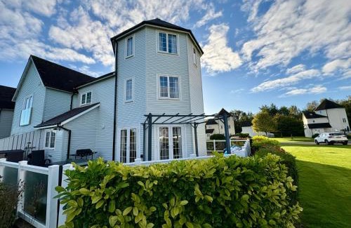 South Cerney Casa | Somerford Lake House