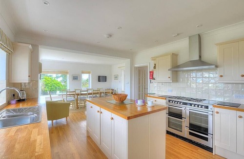 Lyme Regis Casa | SOMERHILL, family friendly, country holiday cottage in Lyme Regis