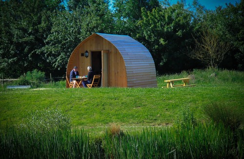 East Huntspill Apartamento | Somerset glamping pod with access to adventure activities.