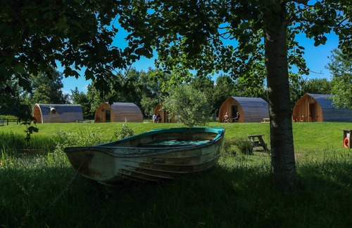 East Huntspill Apartamento | Somerset glamping pod with access to adventure activities.