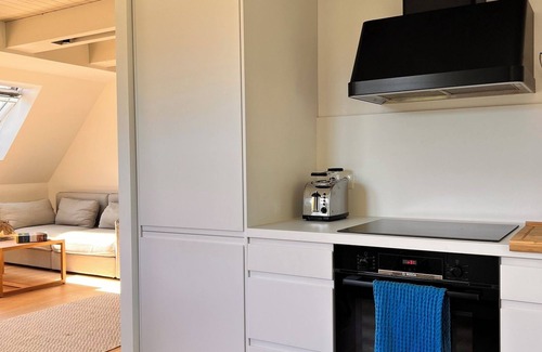 Brodersby Apartamento | Sommerby Sky - close to the beach, shower, desk, DG, garden, e-charging station