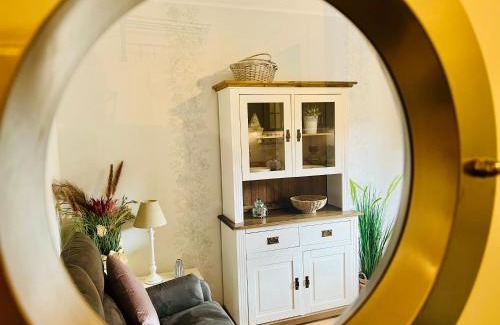 Schoenhagen Apartamento | SommerLund - macht Laune auf Meer - Ruhige und sonnige Ferienwohnung mit Terrasse und Garten nahe Strand und Ostsee