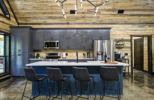Broken Bow Cabina | SoMuchFawn IndoorSlide Bunks Games HotTub FirePit
