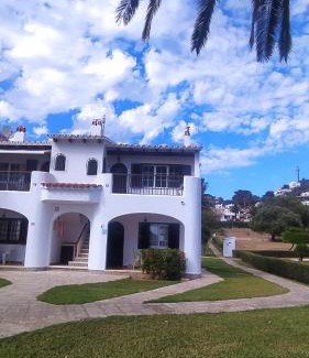 Son Bou Apartamento | Son Bou Bonito y renovado Apartamento